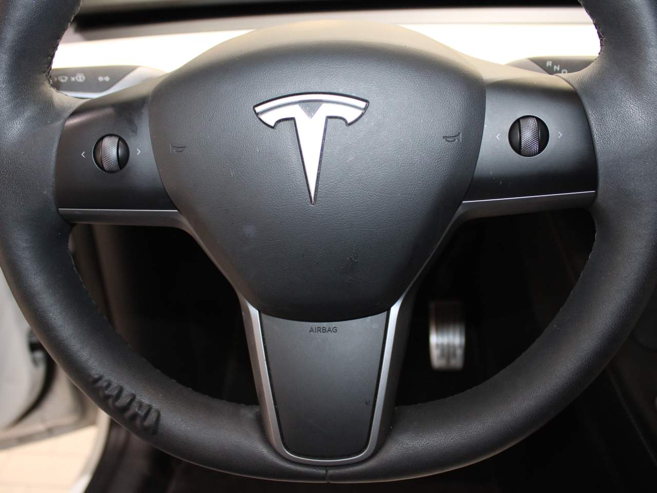 2021 Tesla Model Y Long Range photo 2