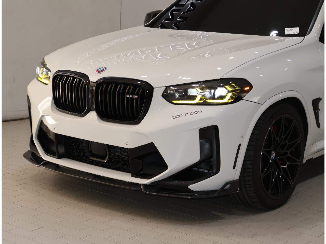 2023 BMW X4 M  