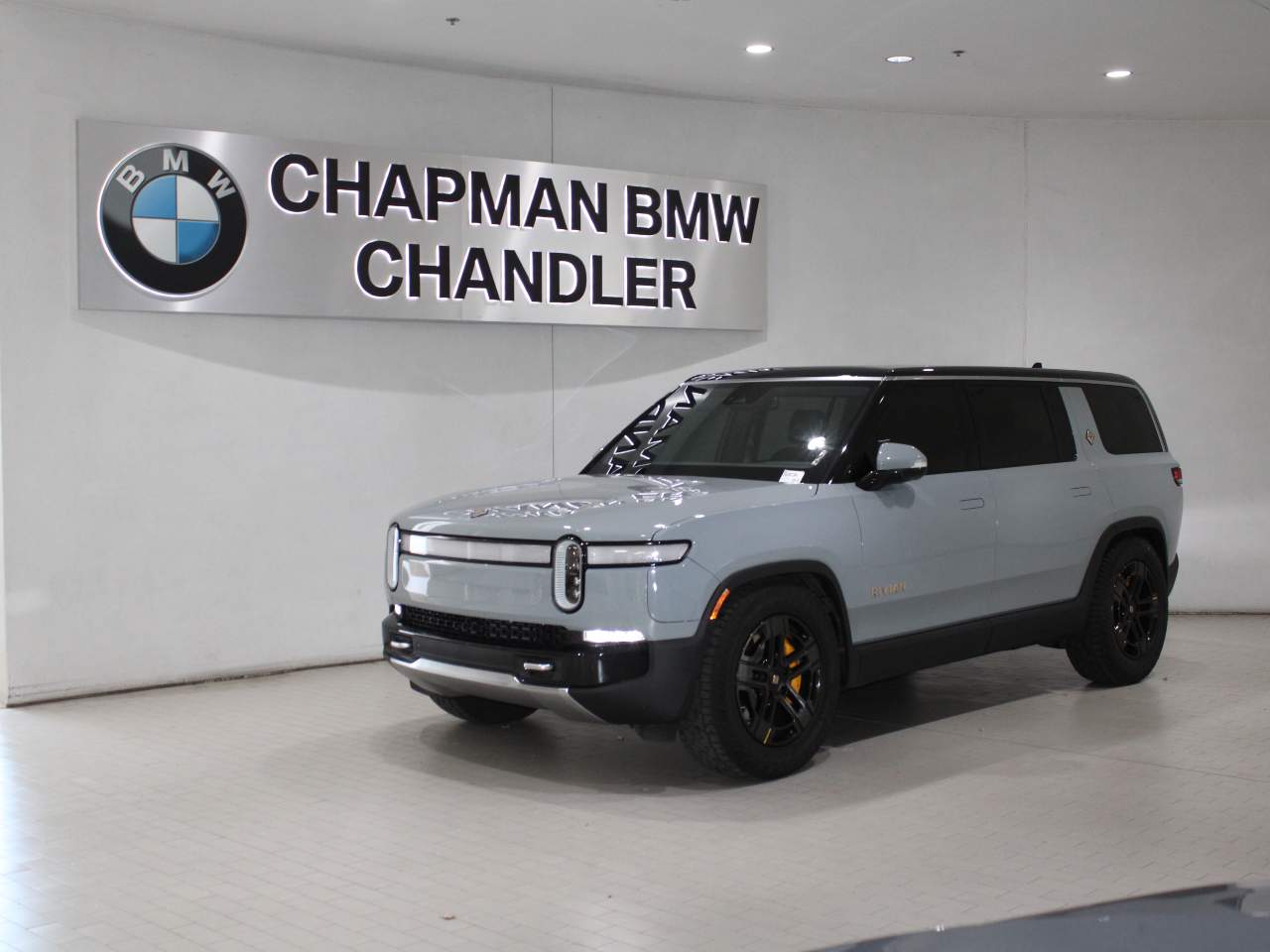 2023 Rivian R1S Adventure