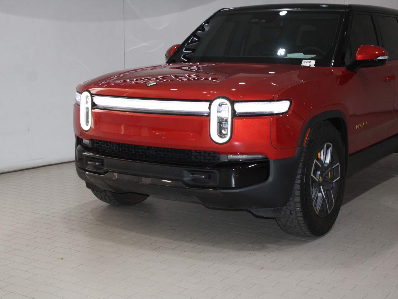 2025 Rivian R1S Ascend