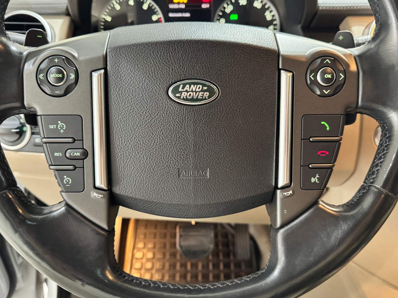 2016 Land Rover LR4 HSE LUX