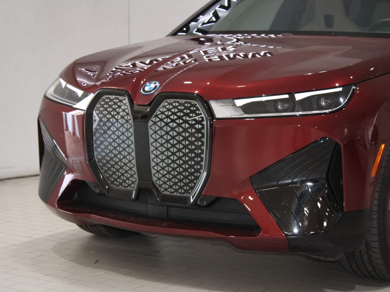 2025 BMW iX xDrive50