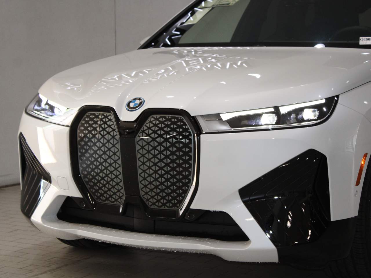 2025 BMW iX xDrive50