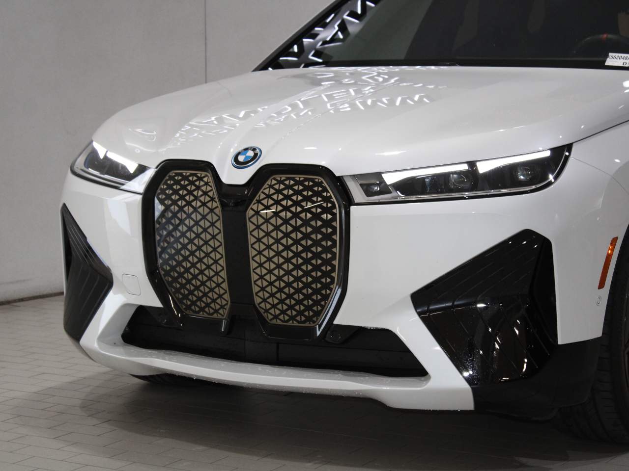 2025 BMW iX M60
