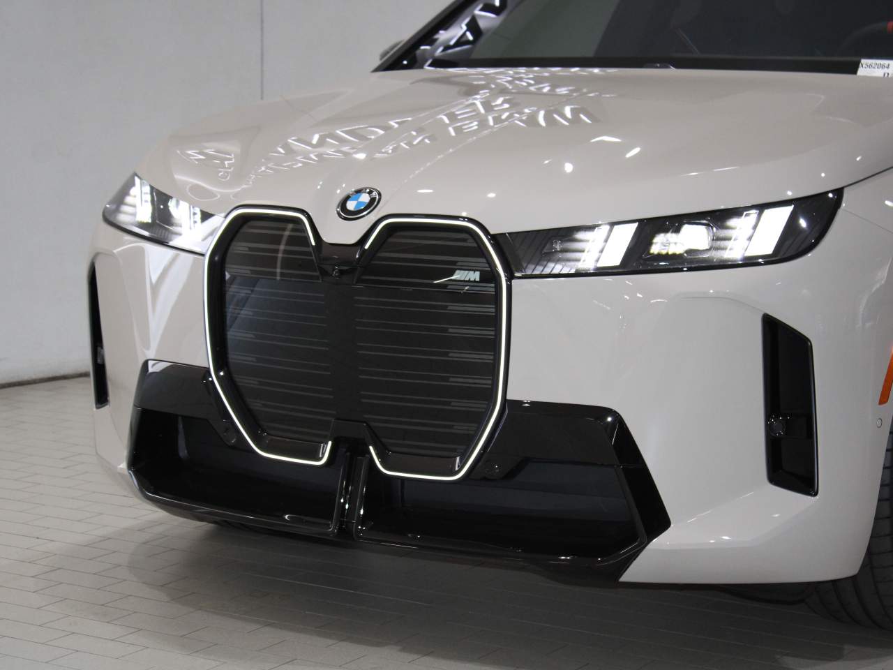 2026 BMW iX M70