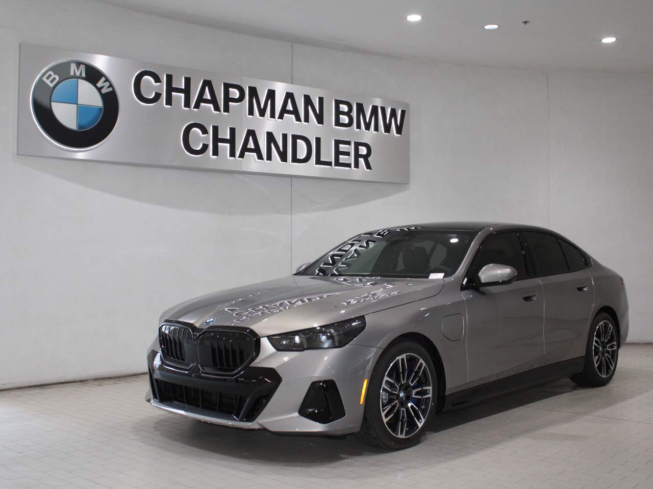 2026 BMW 5-Series 550e xDrive Sedan