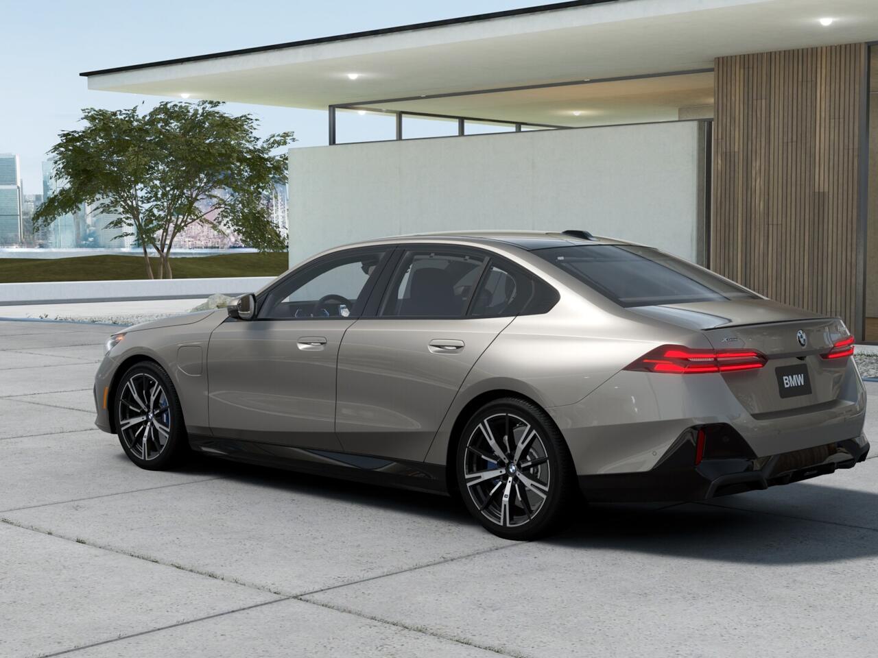 2026 BMW 5-Series 550e xDrive Sedan