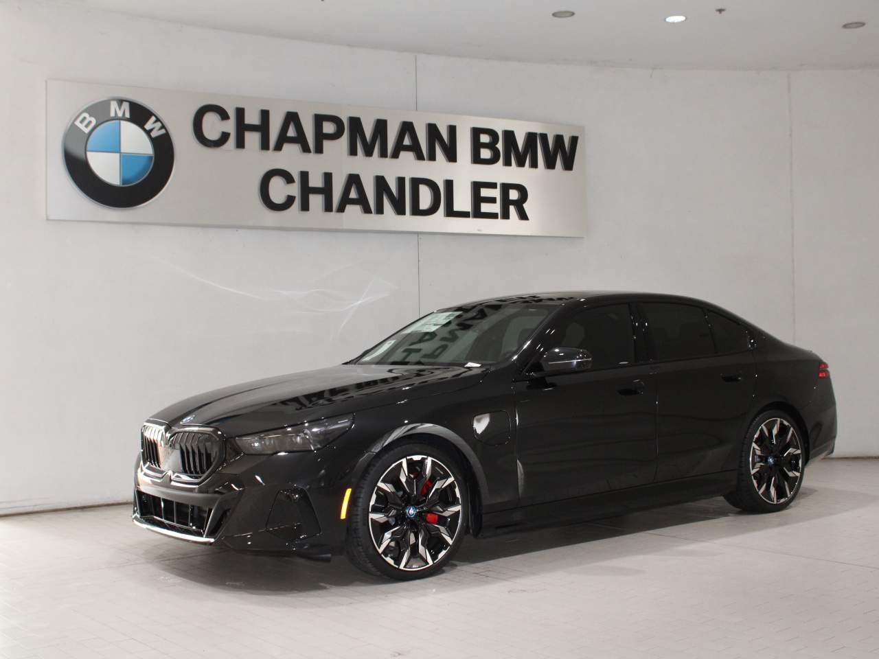 2025 BMW 5-Series 550e xDrive Sedan