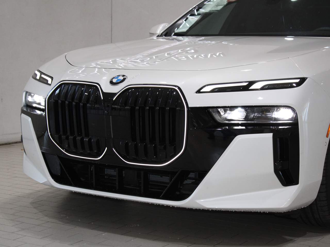 2025 BMW 7-Series 740i Sedan