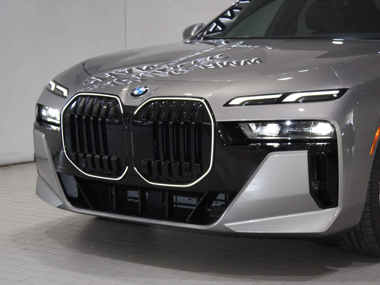 2025 BMW 7-Series 740i Sedan