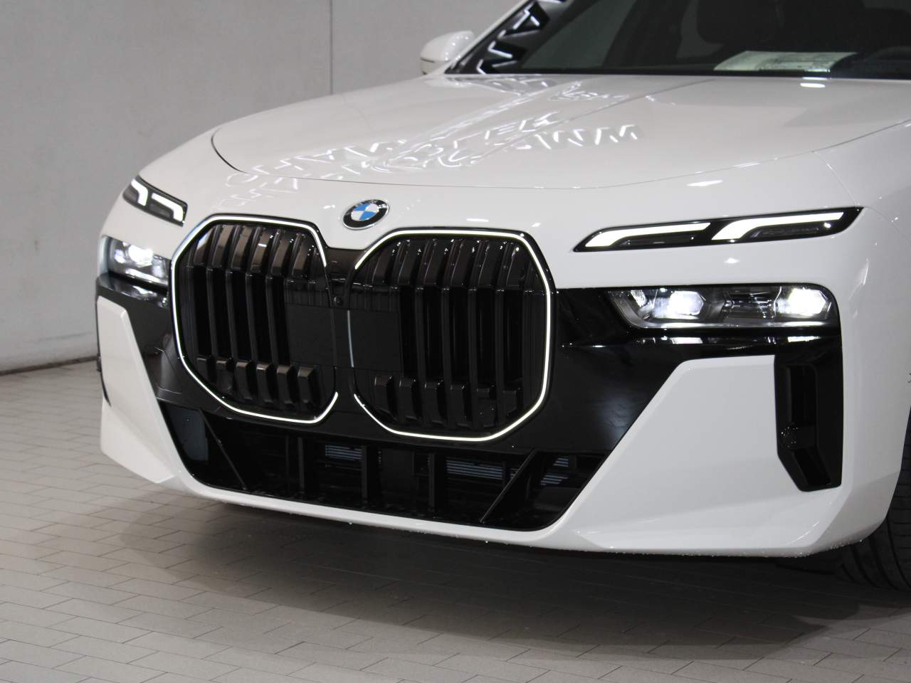 2025 BMW 7-Series 740i Sedan