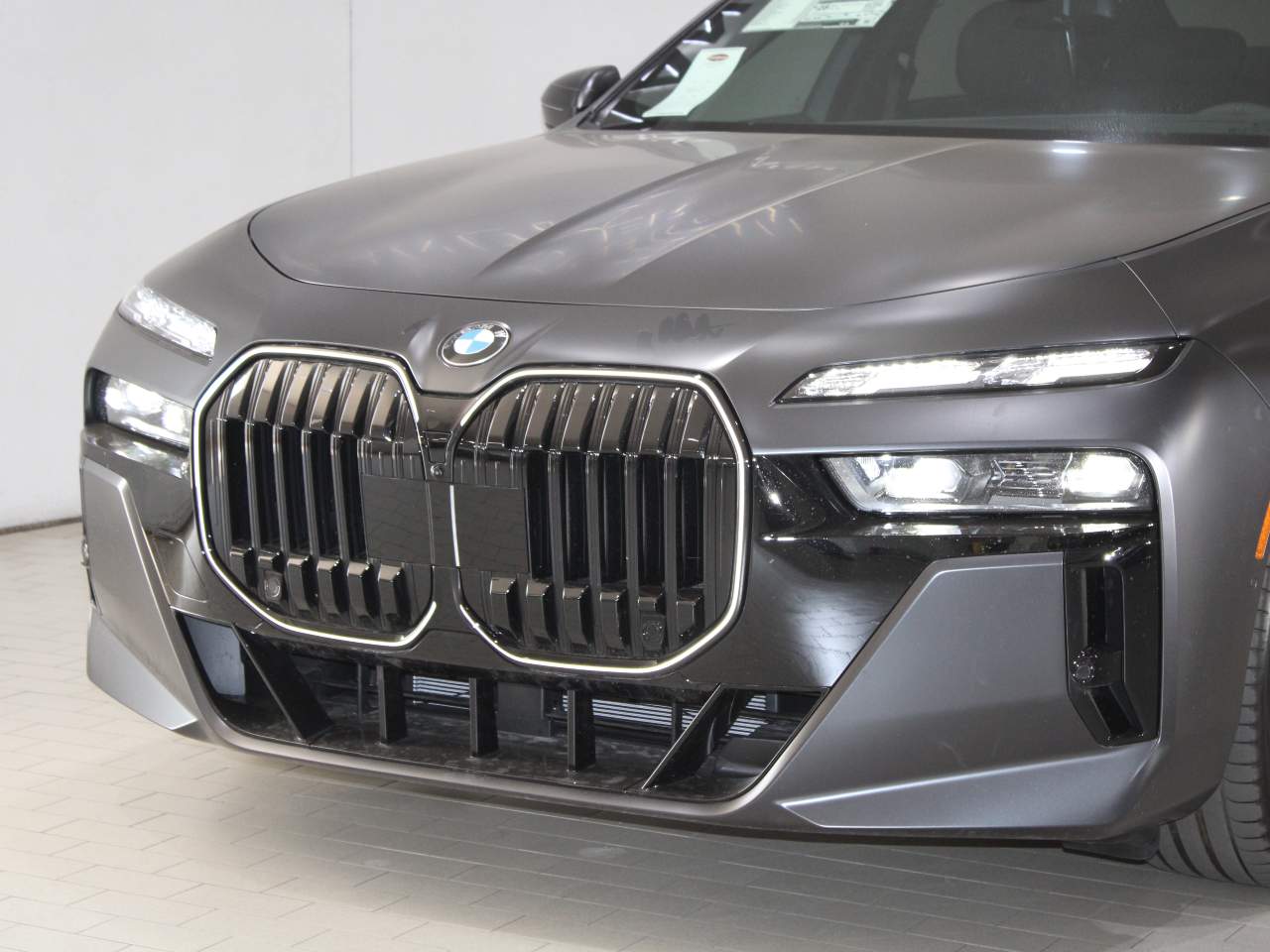 2025 BMW 7-Series 740i Sedan