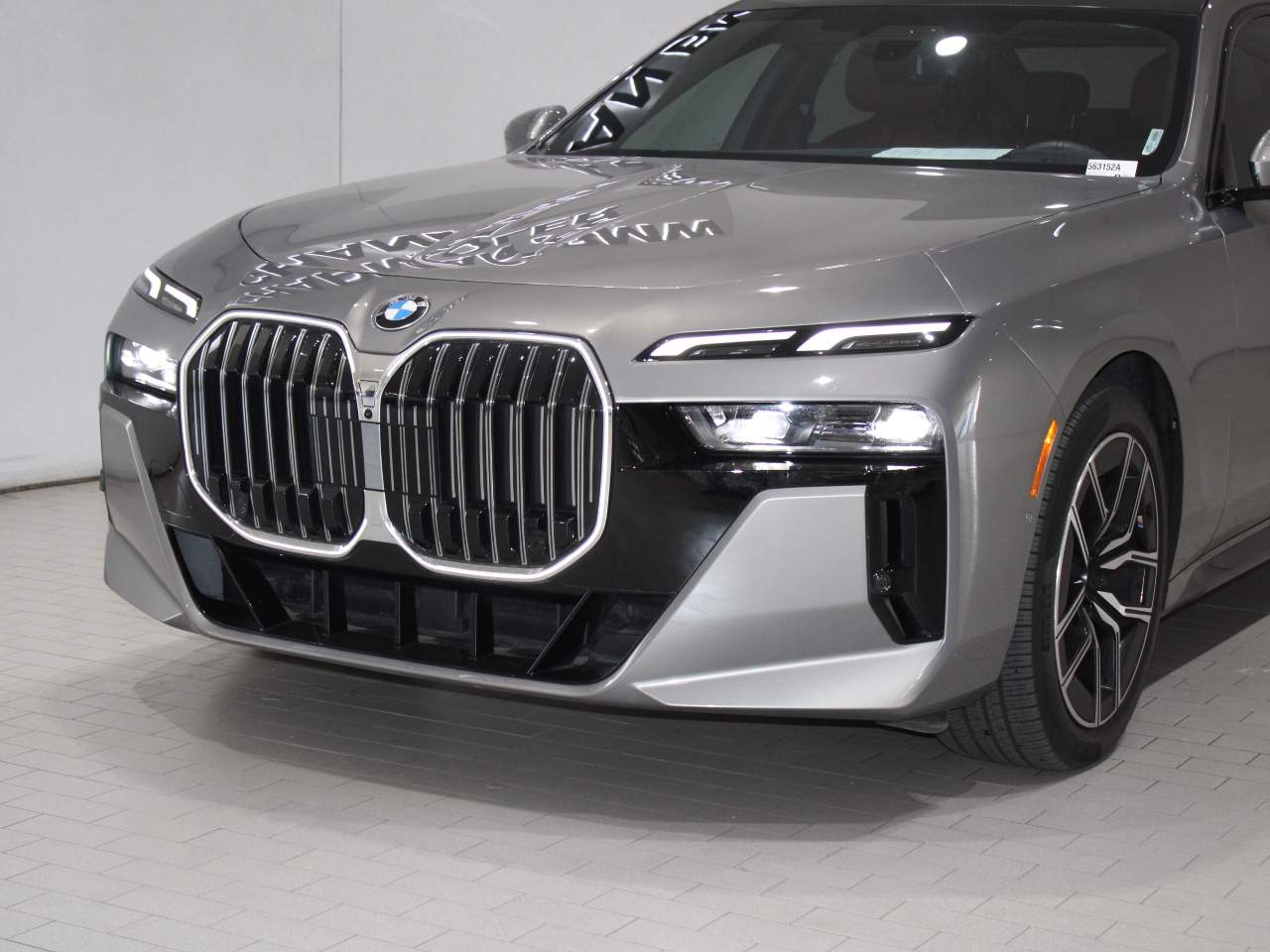 2025 BMW 7-Series 740i