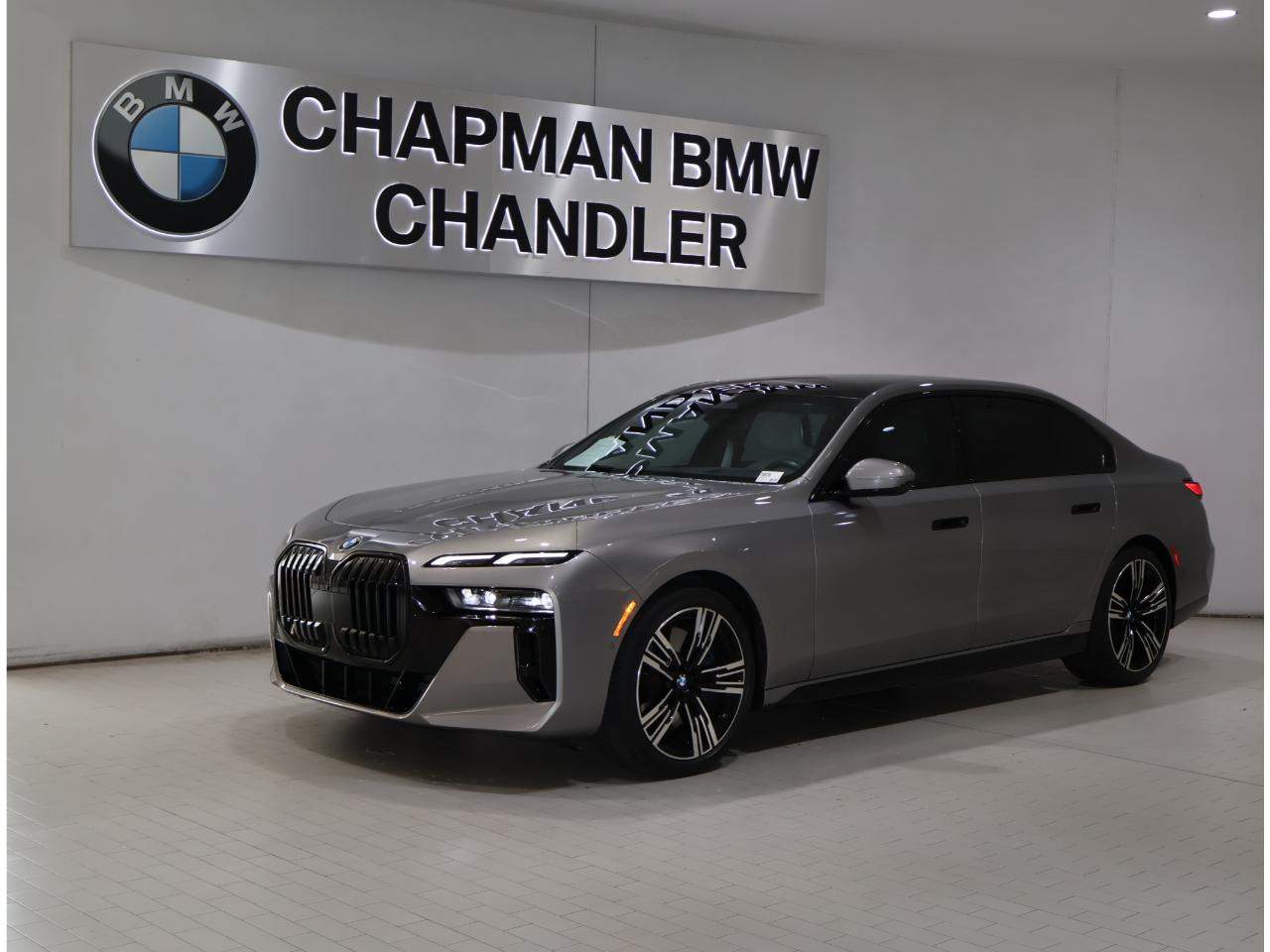 2023 BMW 7-Series 740i
