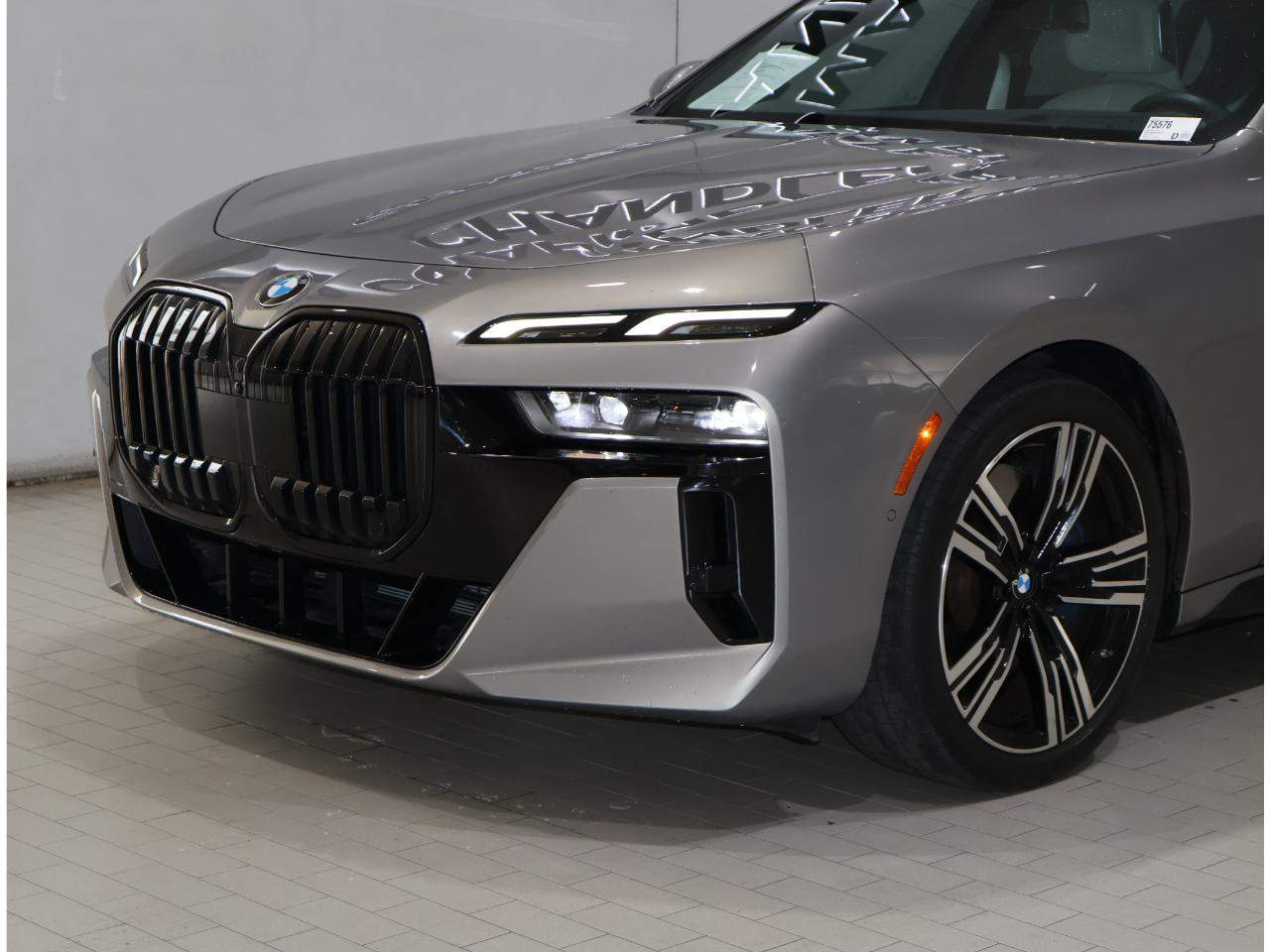 2023 BMW 7-Series 740i