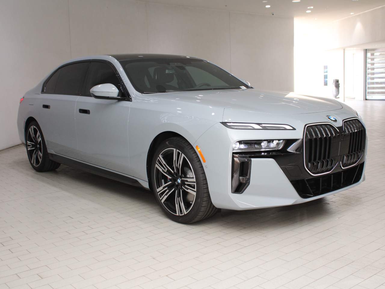 New 2025 BMW 7-Series 740i Sedan - 5T42538 | Chapman Choice
