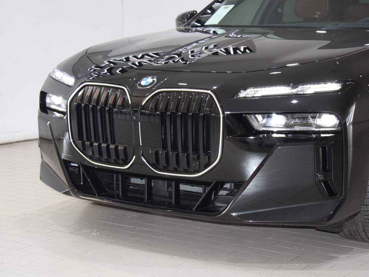 2025 BMW 7-Series 760i xDrive Sedan