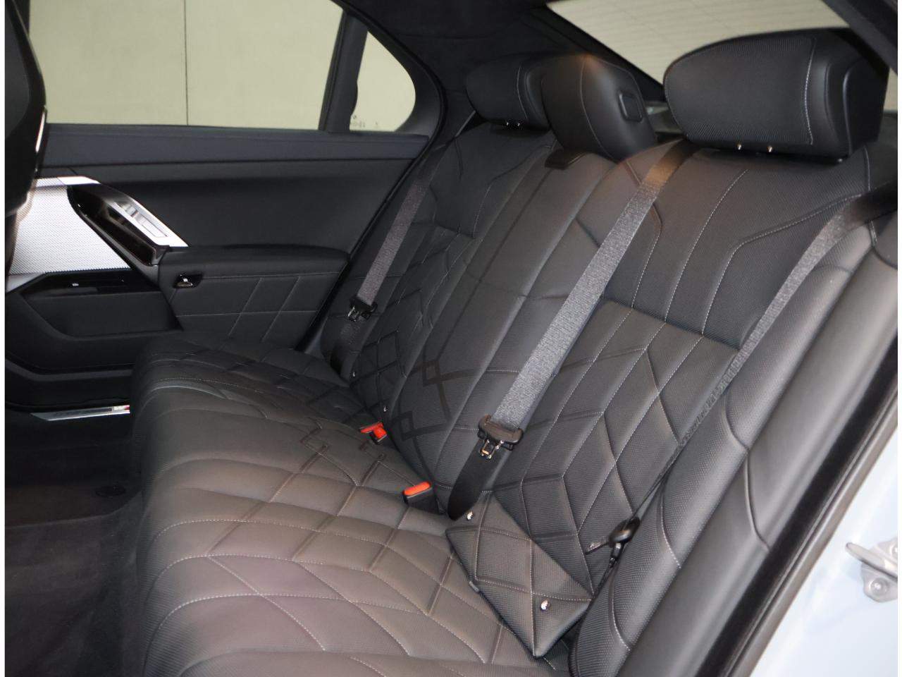 2026 BMW 7 Series 760i - Photo 18