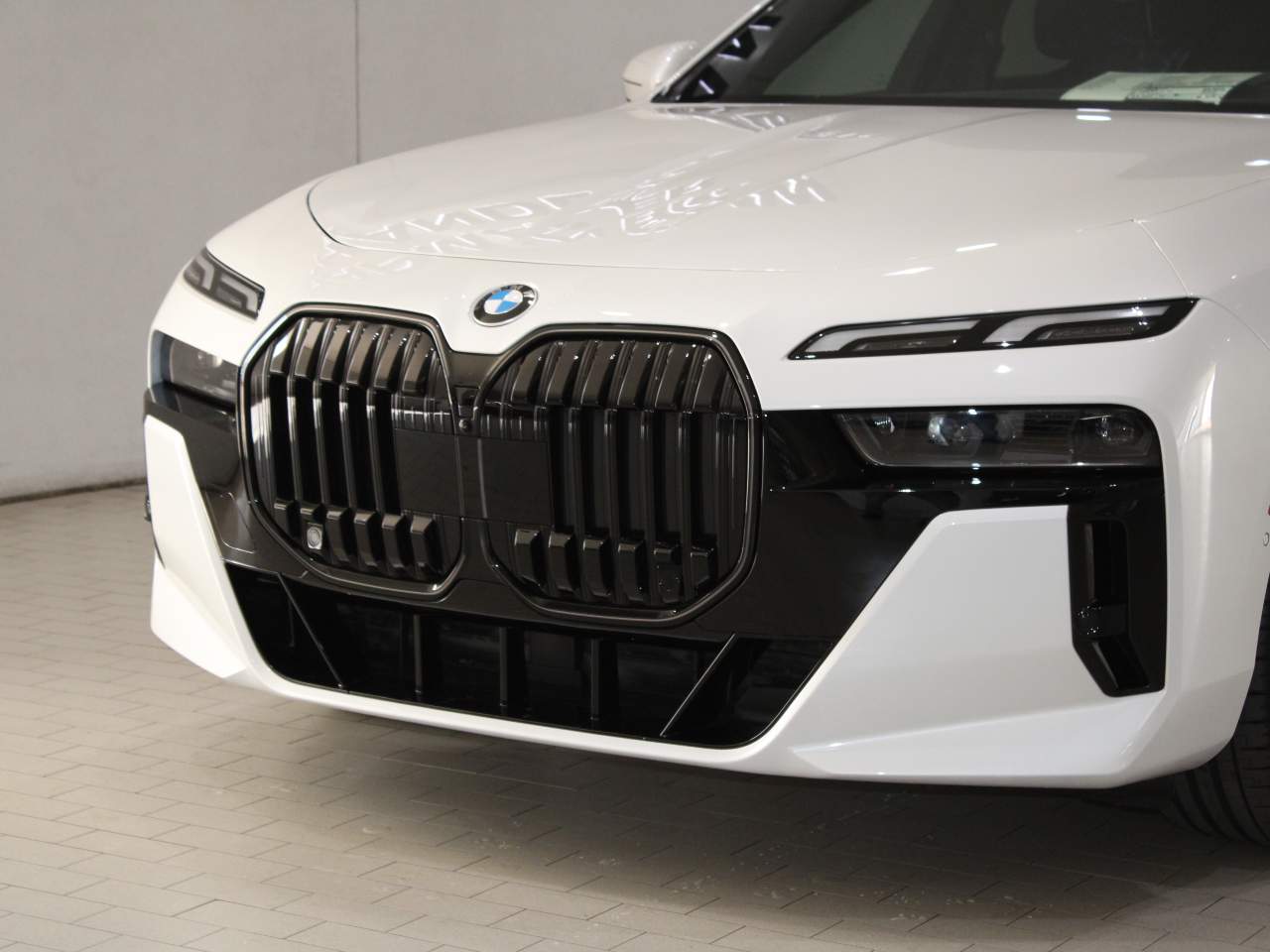 2025 BMW 7-Series 760i xDrive Sedan