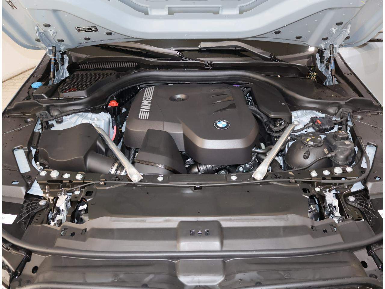 2027 BMW 5-Series 530i Sedan