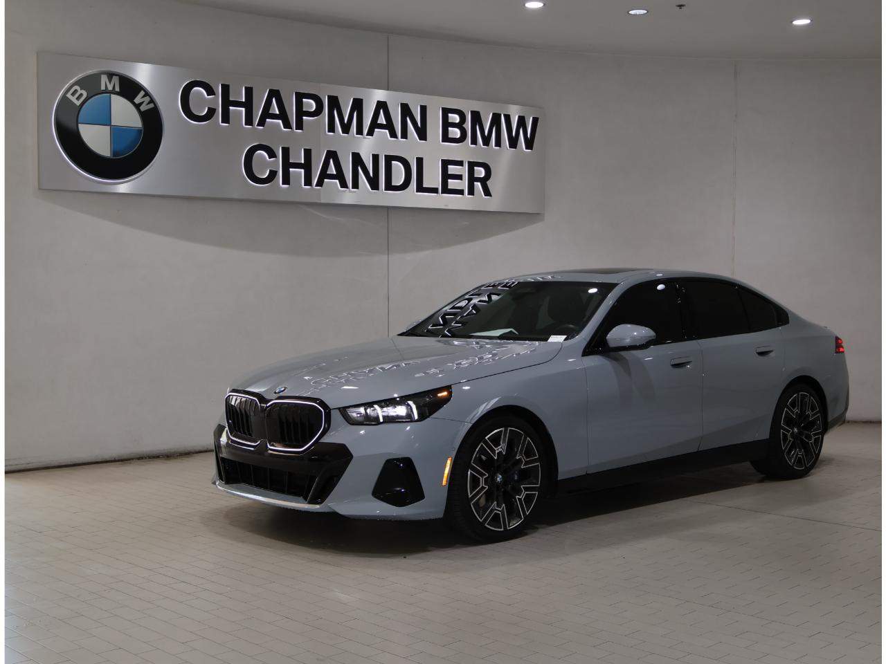 2025 BMW 5-Series 530i