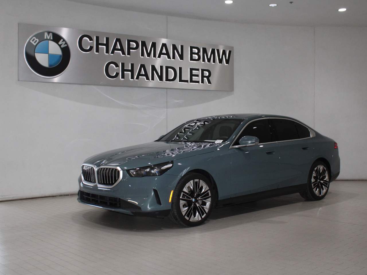 2024 BMW 5-Series 530i