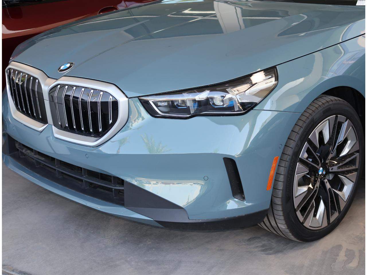 2026 BMW 5-Series 530i Sedan