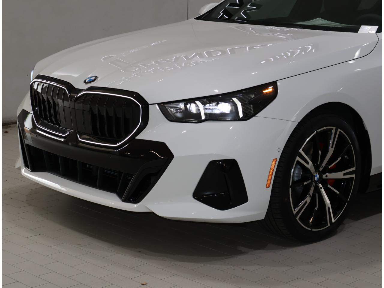 2027 BMW 5-Series 530i Sedan