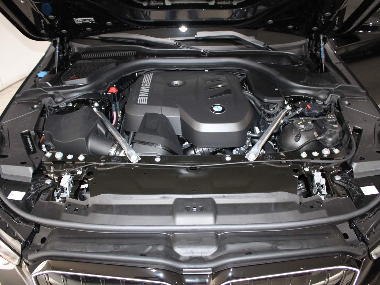 2026 BMW 5-Series 530i Sedan