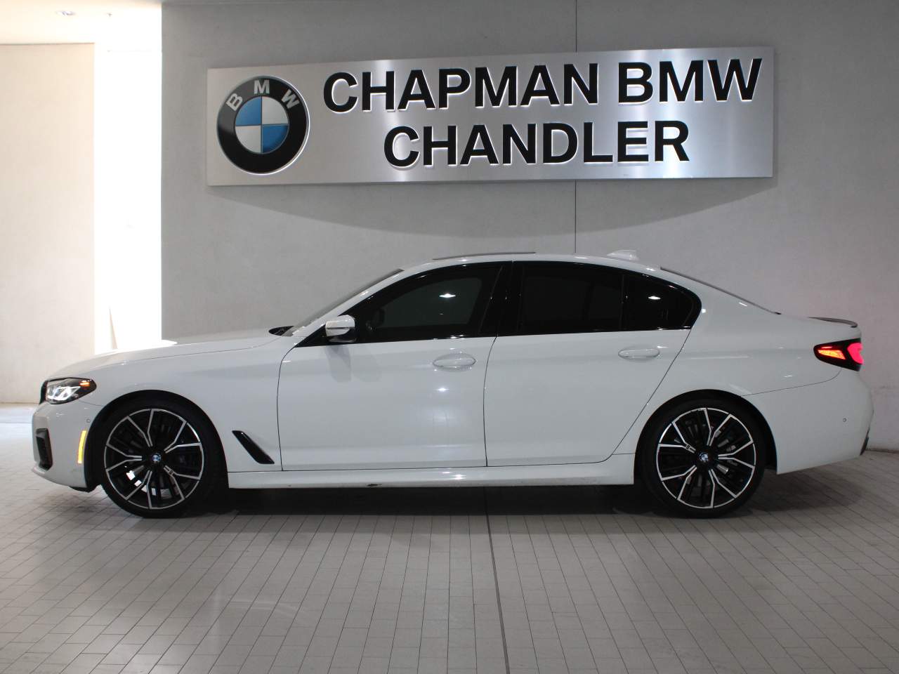 2023 BMW 5-Series 530i
