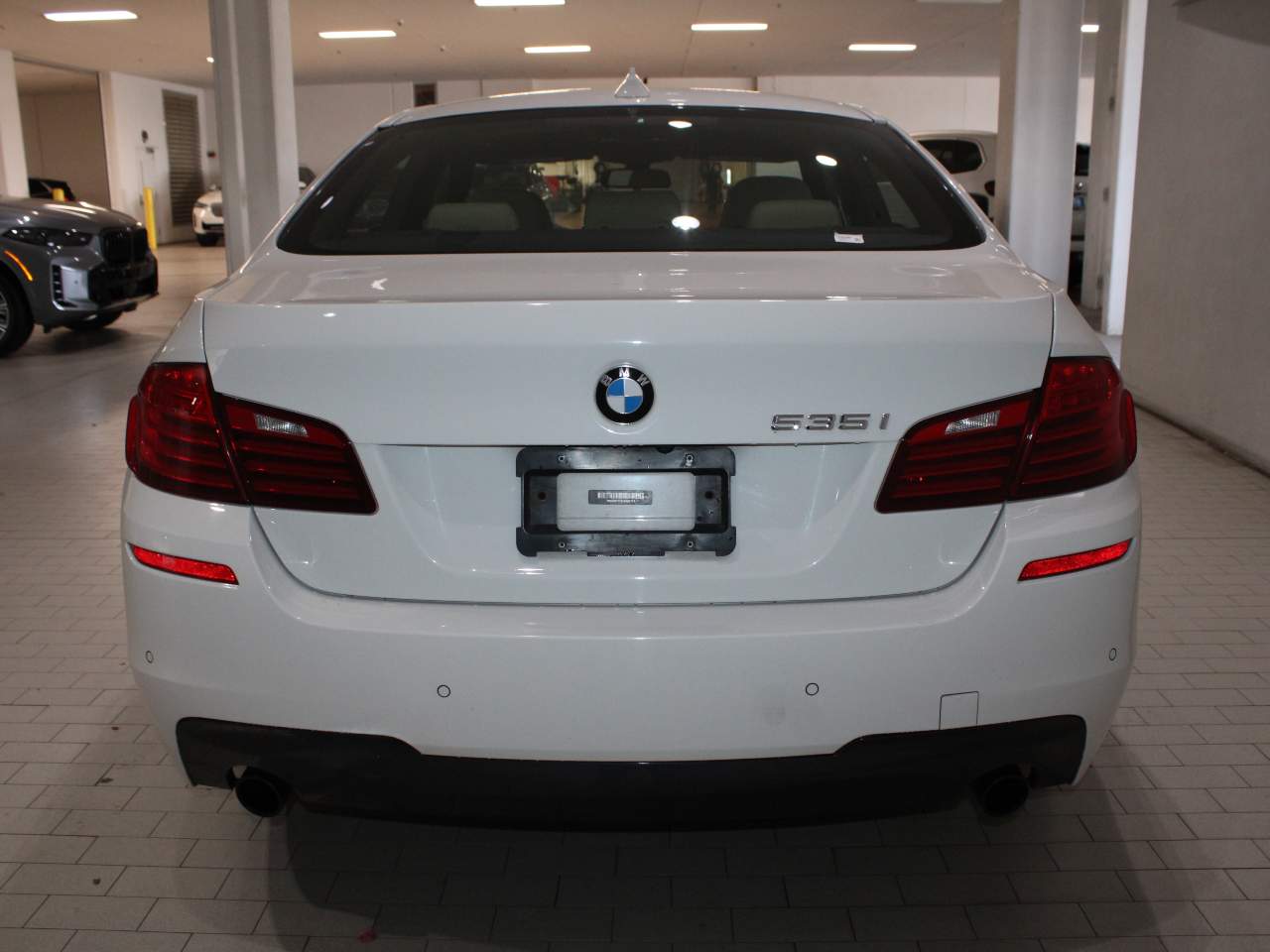 View vehicle photo 6