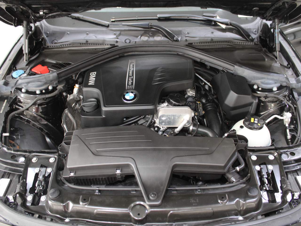 2018 BMW 3-Series 320i