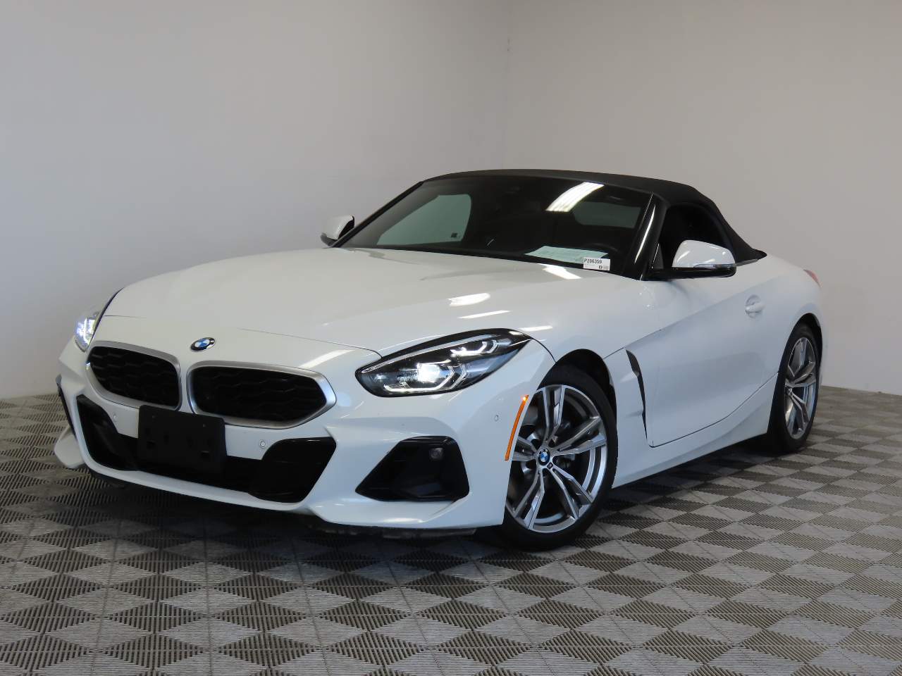2025 BMW Z4 sDrive30i's photo