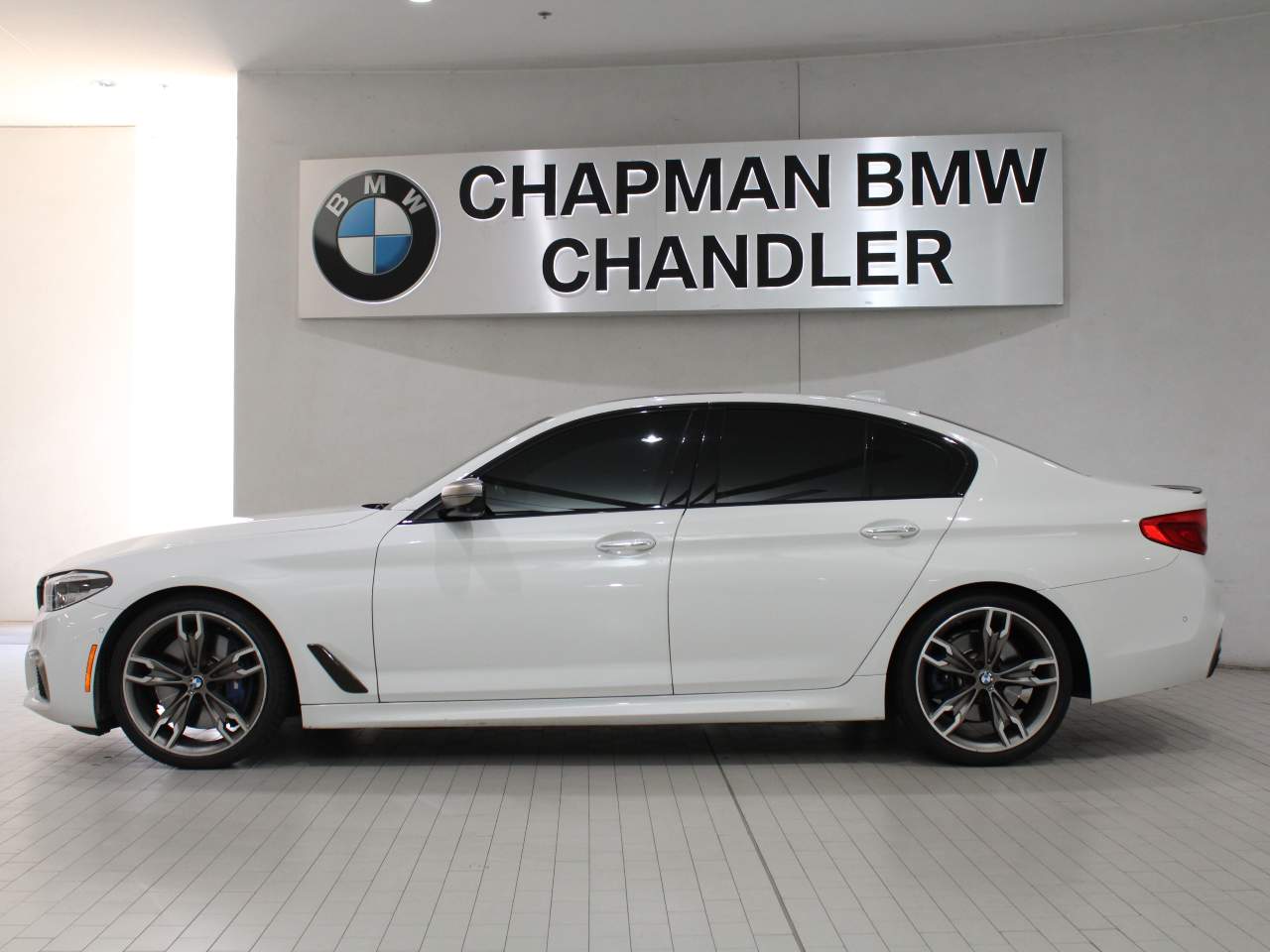 Used 2018 BMW 5 Series M550i with VIN WBAJB9C5XJB050160 for sale in Chandler, AZ