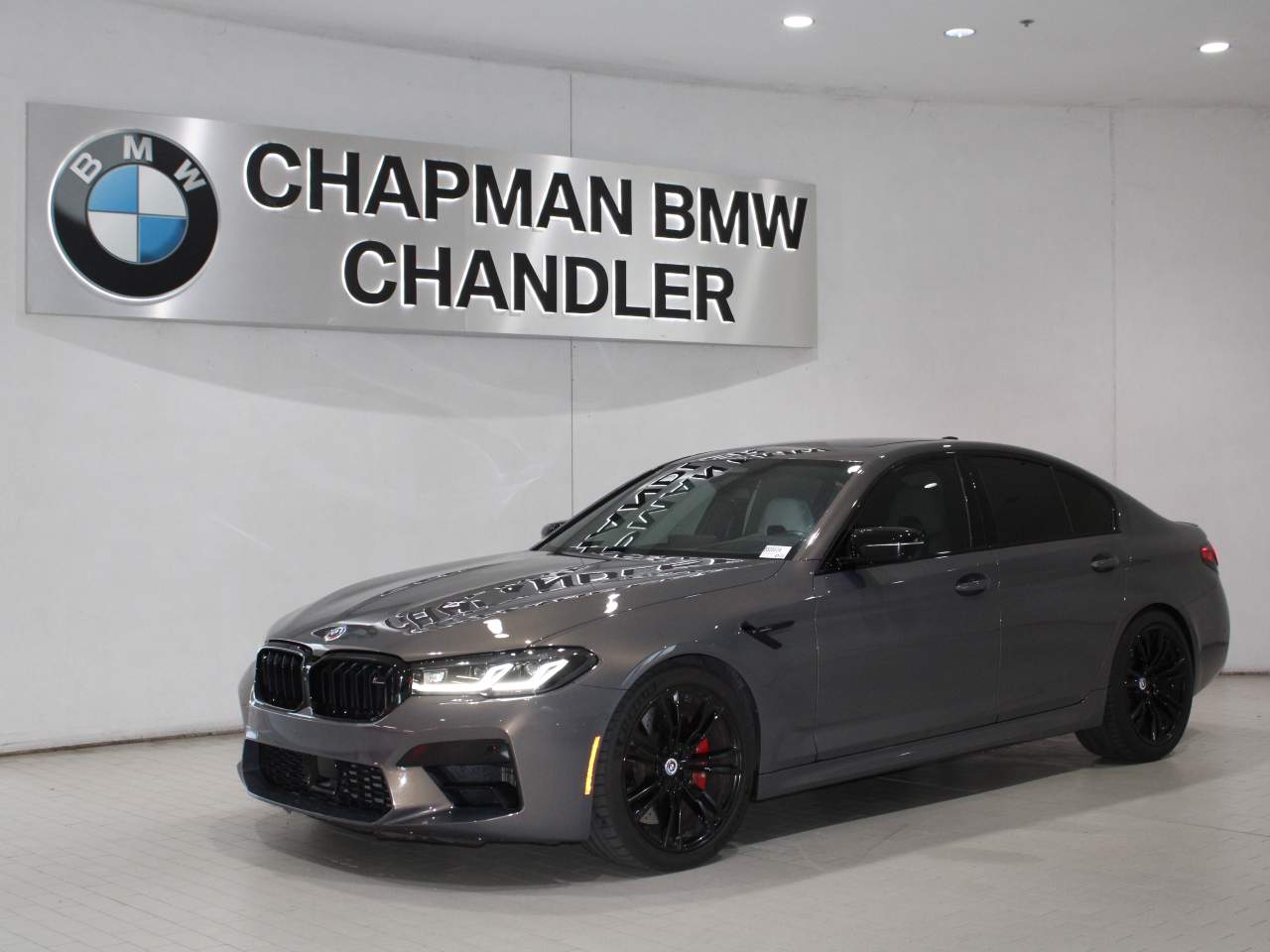 2022 BMW M5  