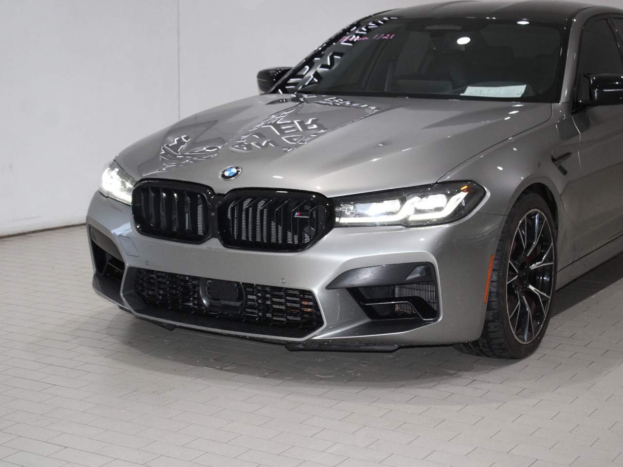 2022 BMW M5  