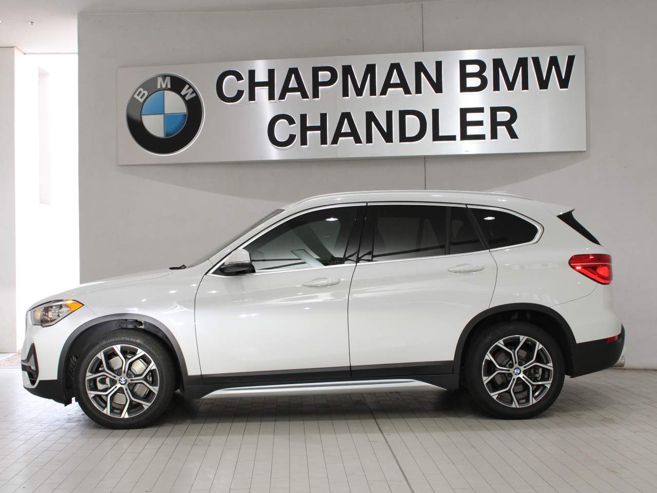 2020 BMW X1 28i photo 3