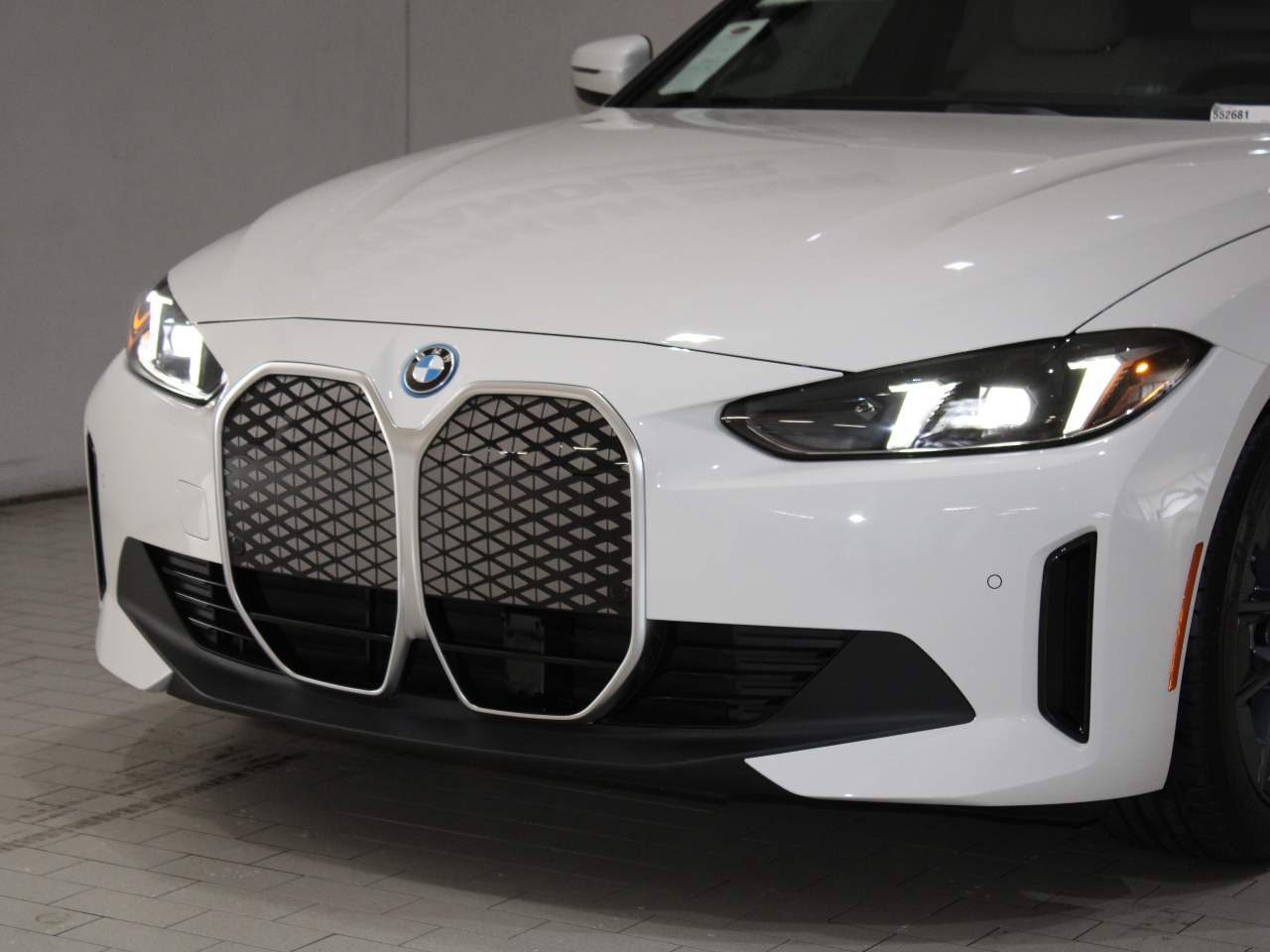 2025 BMW i4 eDrive40