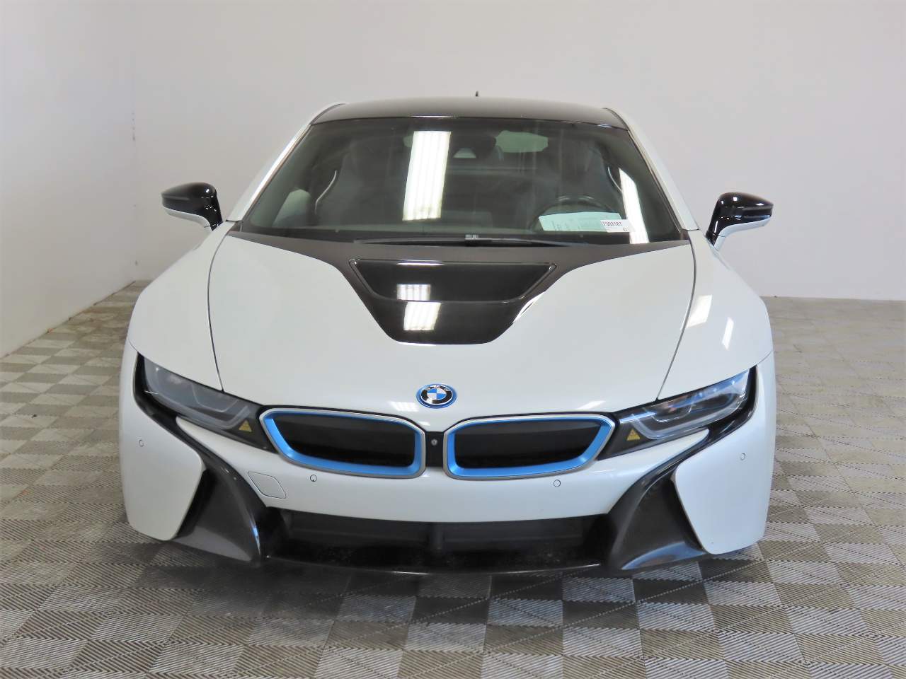 2016 BMW i8  