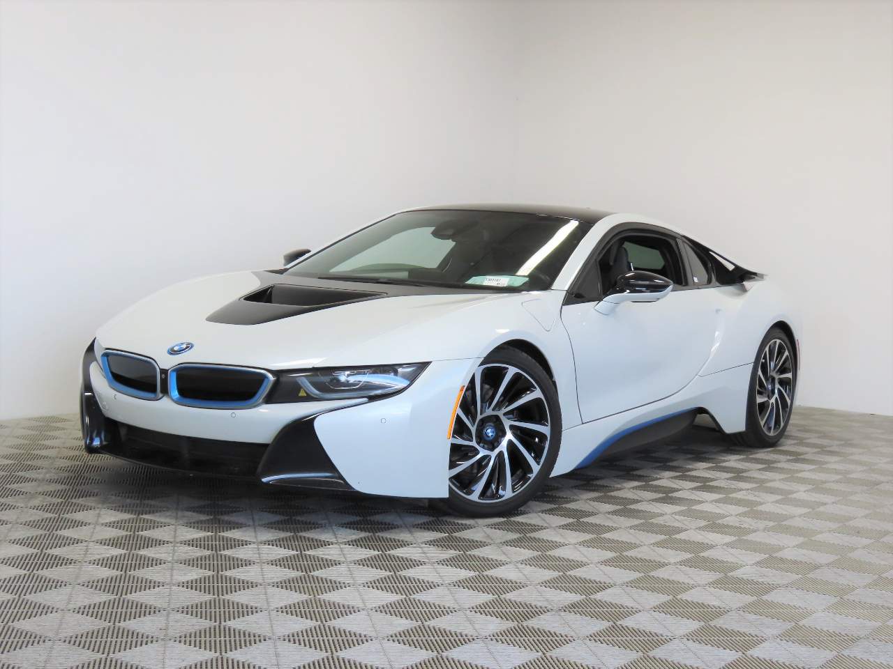 2016 BMW i8  