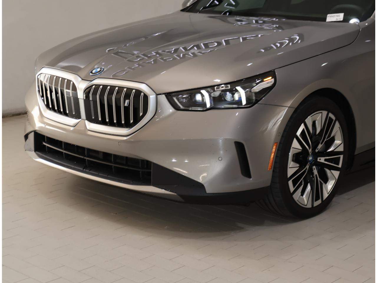 Used 2025 BMW i5 40 with VIN WBY33FK04SCU69872 for sale in Chandler, AZ