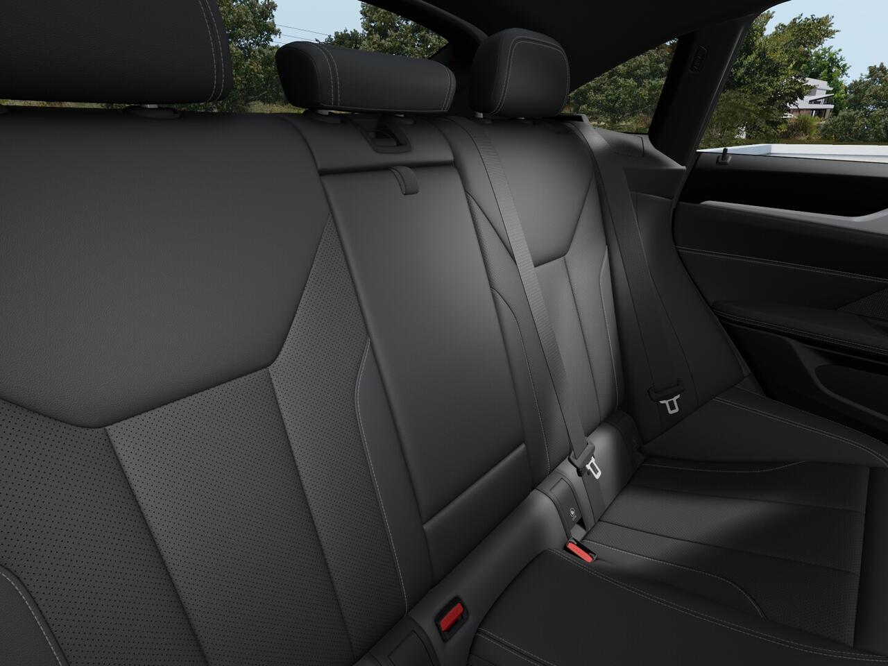 2025 BMW i4 M50 - Photo 10