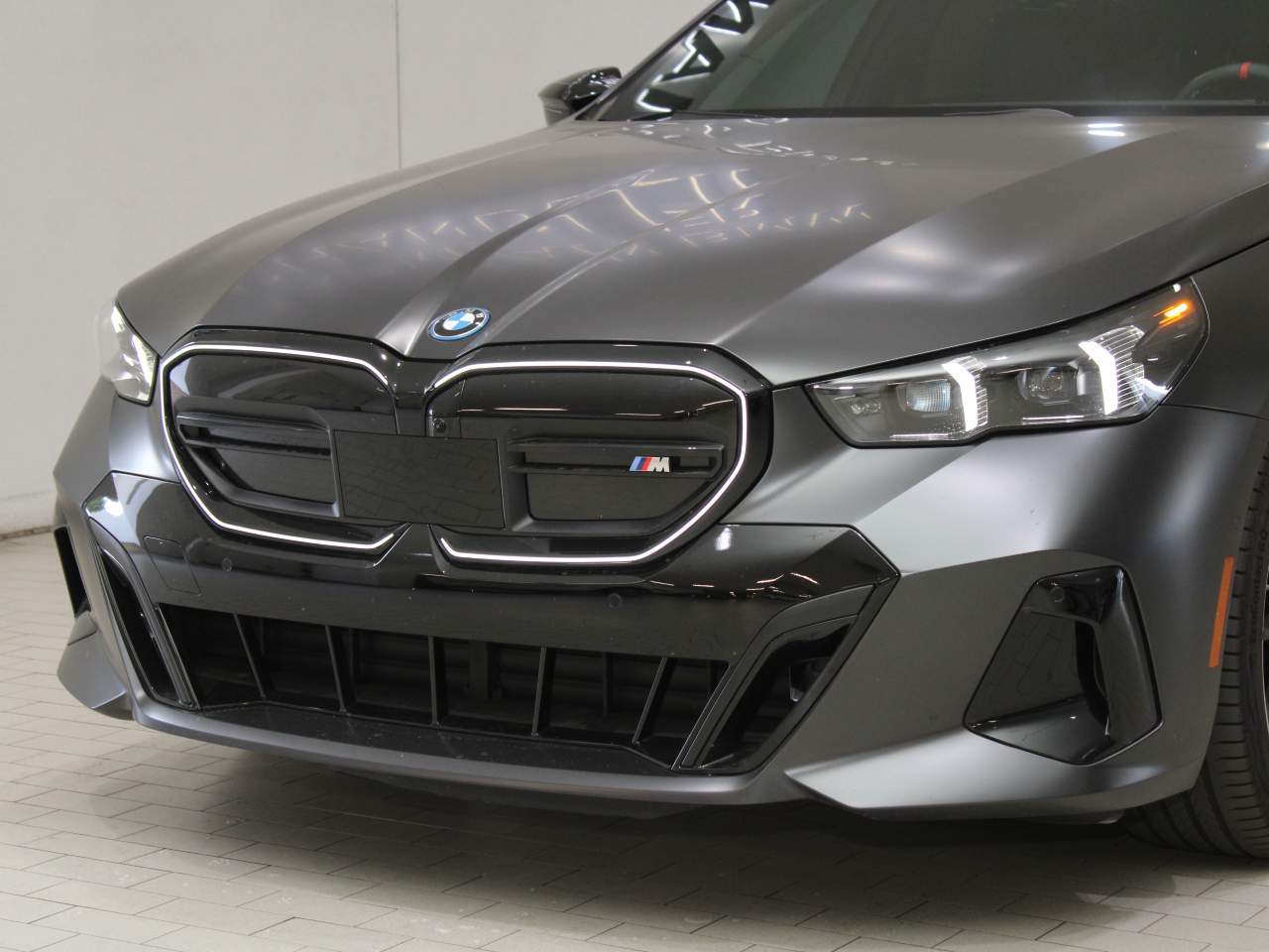 2024 BMW i5 M60