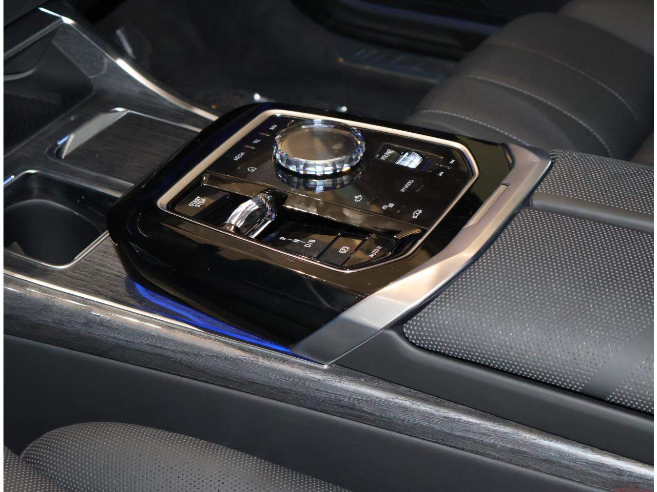 2026 BMW i7 M70 - Photo 13