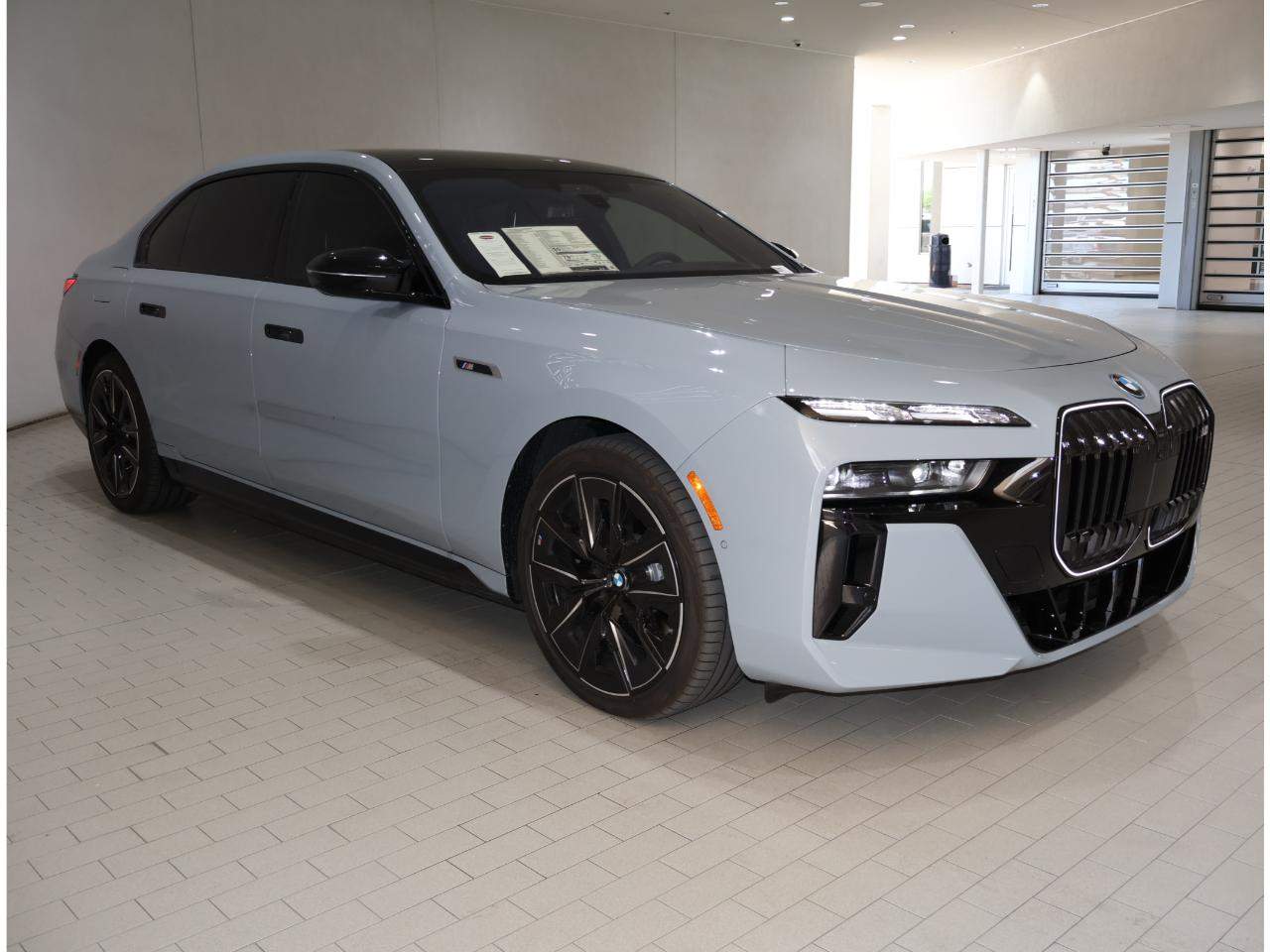 2026 BMW i7 M70 - Photo 9