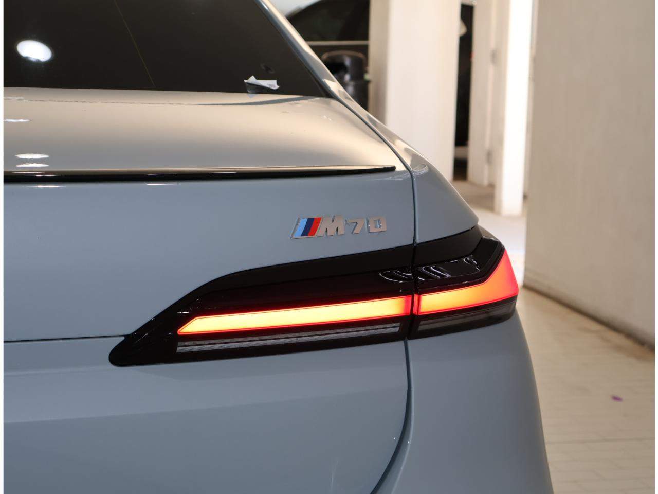 2026 BMW i7 M70 - Photo 7