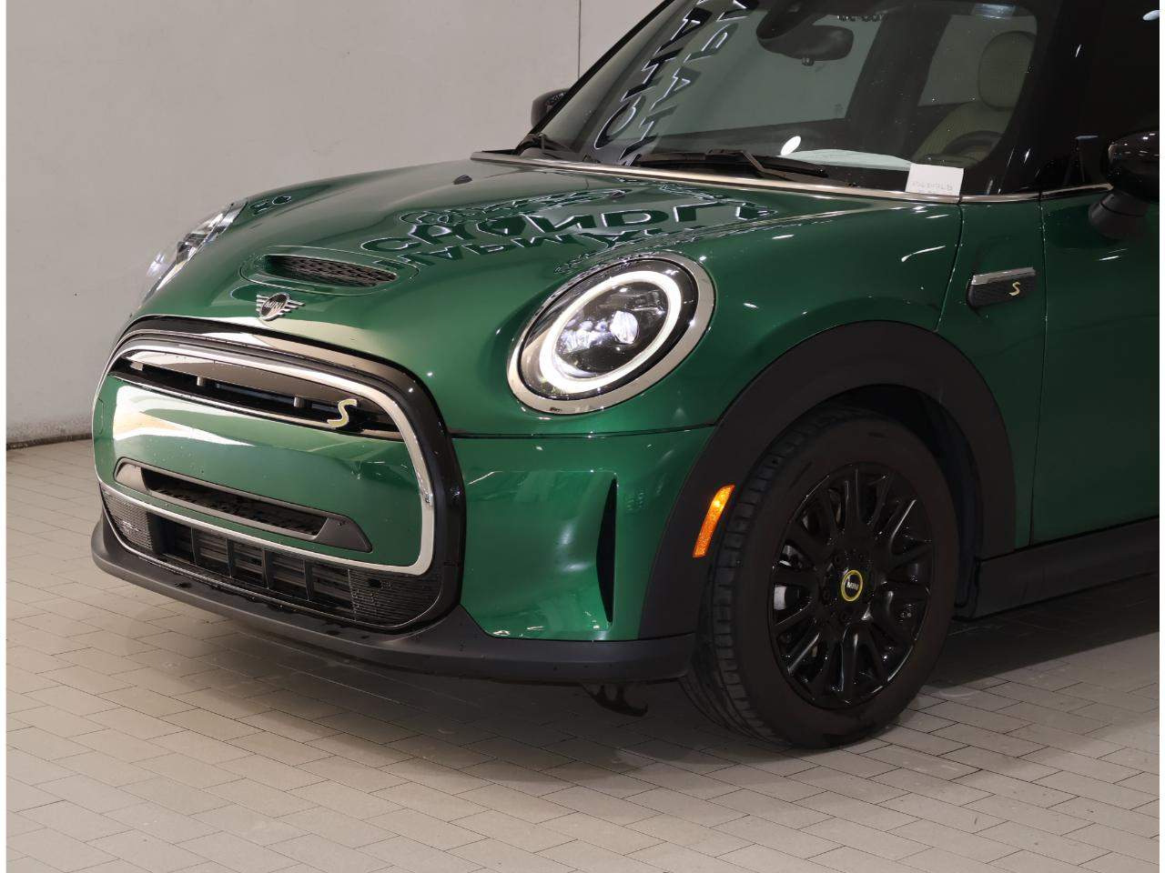 Used 2023 MINI Hardtop 2 Door SE with VIN WMW13DJ08P2U19839 for sale in Chandler, AZ