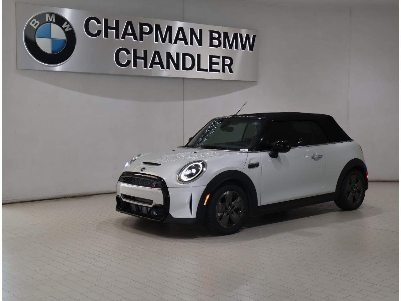 2022 MINI Convertible Cooper S's photo
