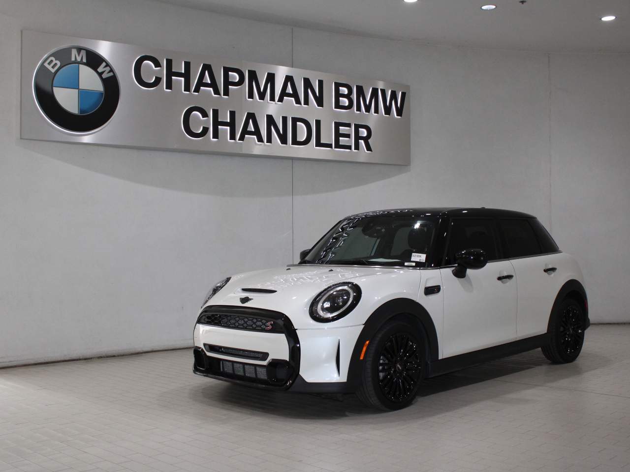 2023 MINI Hardtop 4 Door