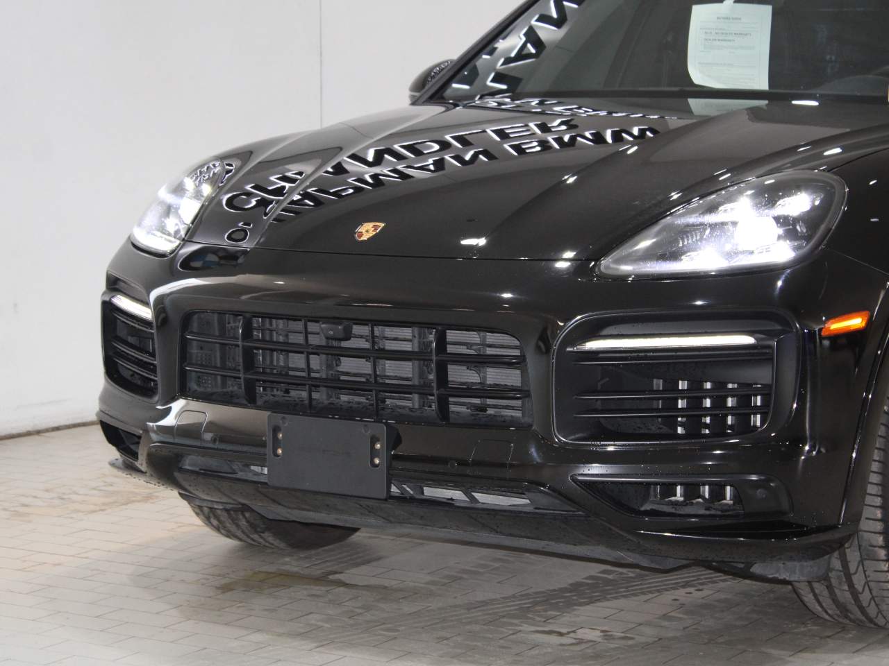 2021 Porsche Cayenne GTS Coupe photo 3